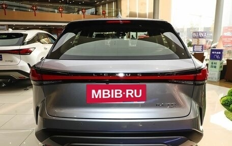 Lexus RX IV рестайлинг, 2025 год, 8 350 000 рублей, 6 фотография