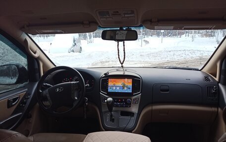 Hyundai H-1 II рестайлинг, 2019 год, 3 250 000 рублей, 8 фотография