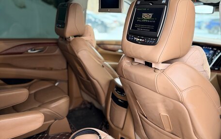 Cadillac Escalade IV, 2015 год, 2 950 000 рублей, 28 фотография