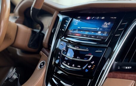 Cadillac Escalade IV, 2015 год, 2 950 000 рублей, 24 фотография