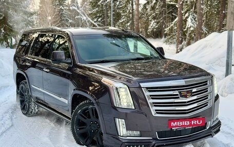 Cadillac Escalade IV, 2015 год, 2 950 000 рублей, 38 фотография