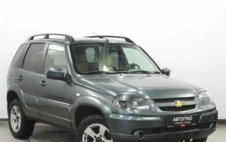 Chevrolet Niva I рестайлинг, 2018 год, 810 000 рублей, 3 фотография