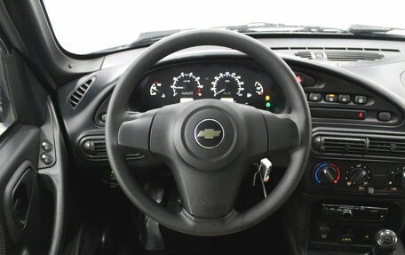 Chevrolet Niva I рестайлинг, 2018 год, 810 000 рублей, 8 фотография