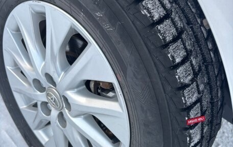 Toyota Prius IV XW50, 2016 год, 1 460 000 рублей, 2 фотография