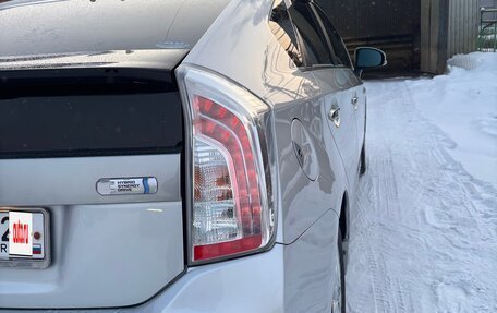 Toyota Prius IV XW50, 2016 год, 1 460 000 рублей, 9 фотография