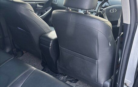 Toyota Prius IV XW50, 2016 год, 1 460 000 рублей, 14 фотография