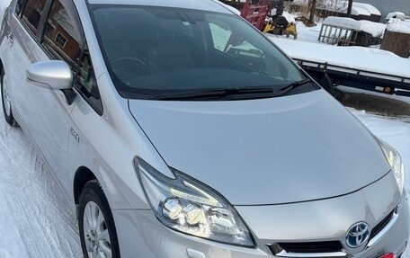 Toyota Prius IV XW50, 2016 год, 1 460 000 рублей, 8 фотография