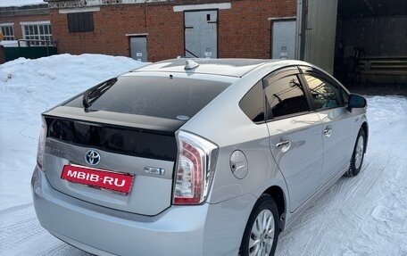 Toyota Prius IV XW50, 2016 год, 1 460 000 рублей, 12 фотография