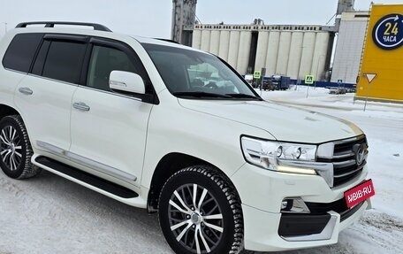 Toyota Land Cruiser 200, 2019 год, 8 000 000 рублей, 4 фотография