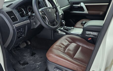 Toyota Land Cruiser 200, 2019 год, 8 000 000 рублей, 10 фотография