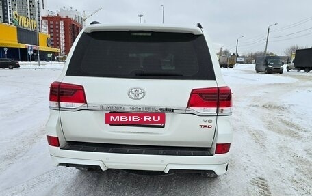 Toyota Land Cruiser 200, 2019 год, 8 000 000 рублей, 7 фотография