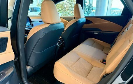 Lexus RX IV рестайлинг, 2025 год, 8 130 000 рублей, 14 фотография