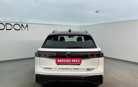 Volkswagen Tiguan, 2025 год, 5 355 000 рублей, 6 фотография