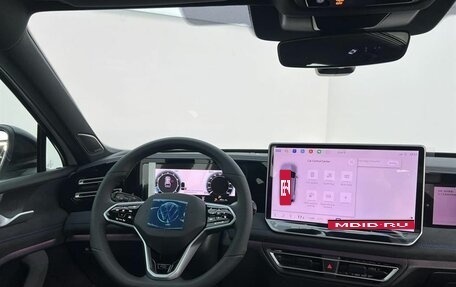 Volkswagen Tiguan, 2025 год, 5 355 000 рублей, 8 фотография