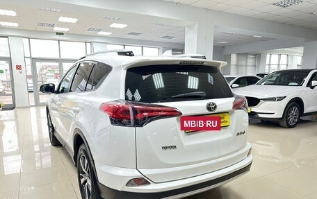 Toyota RAV4, 2017 год, 2 060 000 рублей, 6 фотография