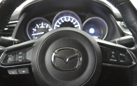 Mazda 6, 2018 год, 1 900 000 рублей, 13 фотография