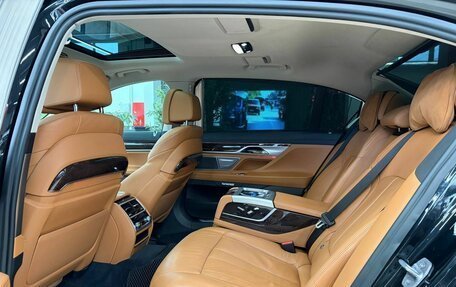 BMW 7 серия, 2016 год, 3 290 000 рублей, 22 фотография
