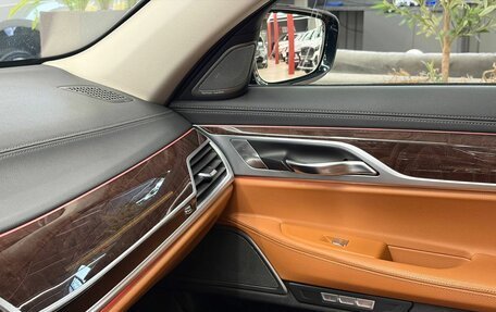 BMW 7 серия, 2016 год, 3 290 000 рублей, 17 фотография