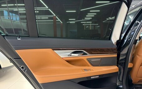 BMW 7 серия, 2016 год, 3 290 000 рублей, 23 фотография