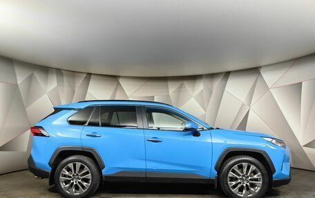 Toyota RAV4, 2019 год, 3 399 999 рублей, 6 фотография