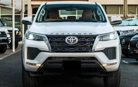 Toyota Fortuner II, 2025 год, 5 020 000 рублей, 2 фотография