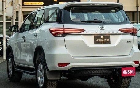Toyota Fortuner II, 2025 год, 5 020 000 рублей, 6 фотография