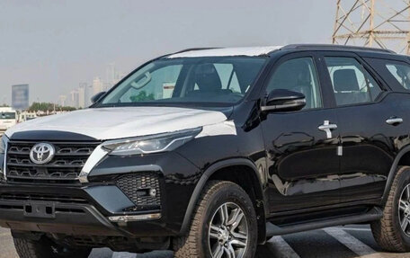Toyota Fortuner II, 2025 год, 5 020 000 рублей, 28 фотография