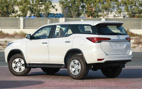 Toyota Fortuner II, 2025 год, 5 020 000 рублей, 39 фотография