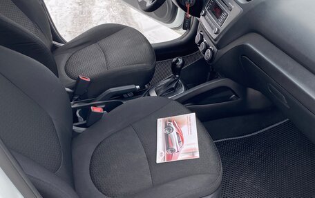 KIA Rio III рестайлинг, 2015 год, 890 000 рублей, 11 фотография