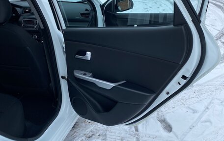 KIA Rio III рестайлинг, 2015 год, 890 000 рублей, 13 фотография