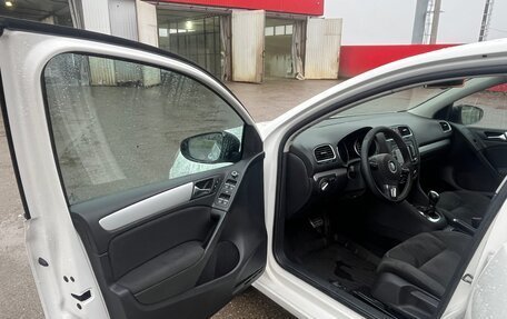 Volkswagen Golf VI, 2011 год, 900 000 рублей, 26 фотография