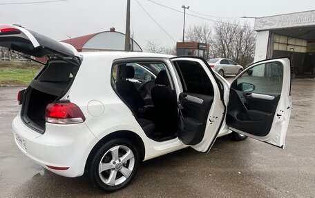 Volkswagen Golf VI, 2011 год, 900 000 рублей, 32 фотография