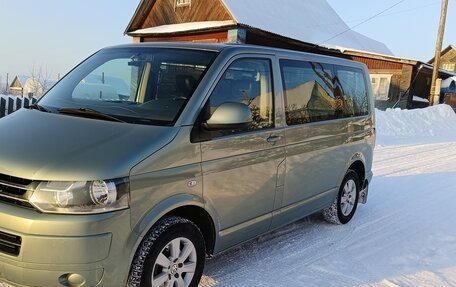 Volkswagen Caravelle T5, 2011 год, 2 190 000 рублей, 1 фотография