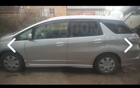 Honda Fit Shuttle I рестайлинг, 2014 год, 1 000 000 рублей, 5 фотография