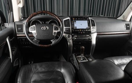 Toyota Land Cruiser 200, 2013 год, 4 240 000 рублей, 6 фотография