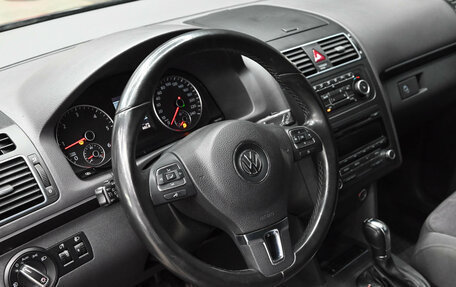 Volkswagen Touran III, 2011 год, 1 300 000 рублей, 14 фотография