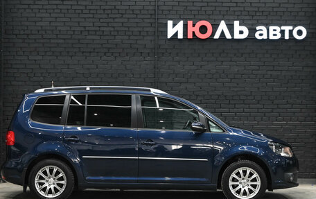 Volkswagen Touran III, 2011 год, 1 300 000 рублей, 8 фотография