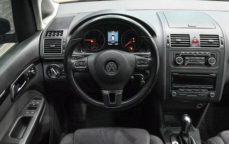 Volkswagen Touran III, 2011 год, 1 300 000 рублей, 10 фотография