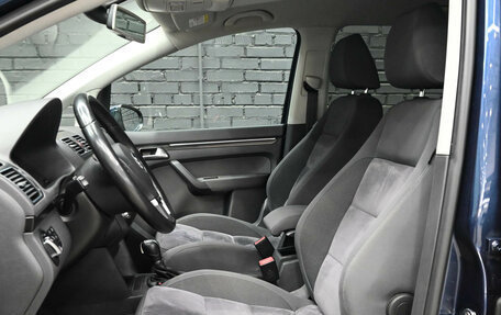 Volkswagen Touran III, 2011 год, 1 300 000 рублей, 15 фотография