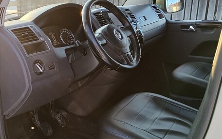 Volkswagen Caravelle T5, 2011 год, 2 190 000 рублей, 9 фотография