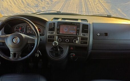 Volkswagen Caravelle T5, 2011 год, 2 190 000 рублей, 13 фотография