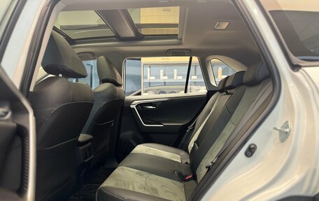 Toyota RAV4, 2025 год, 4 499 000 рублей, 16 фотография