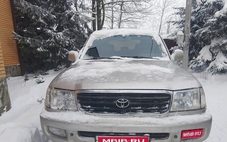 Toyota Land Cruiser 100 рестайлинг 2, 1999 год, 1 500 000 рублей, 1 фотография