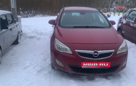 Opel Astra J, 2010 год, 535 000 рублей, 1 фотография