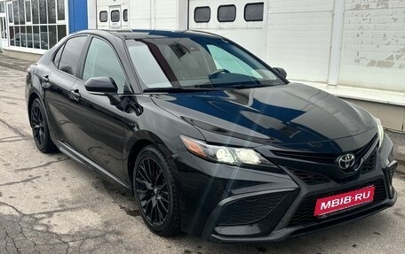 Toyota Camry, 2021 год, 2 500 000 рублей, 1 фотография