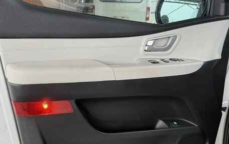 Hyundai Grand Starex Grand Starex I рестайлинг 2, 2019 год, 5 000 000 рублей, 4 фотография