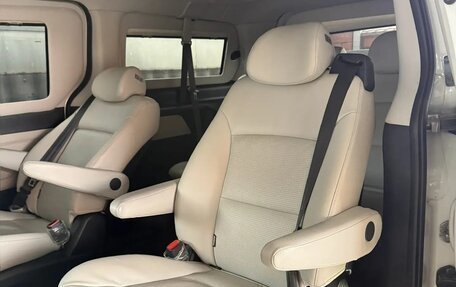 Hyundai Grand Starex Grand Starex I рестайлинг 2, 2019 год, 5 000 000 рублей, 5 фотография