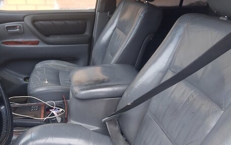 Toyota Land Cruiser 100 рестайлинг 2, 1999 год, 1 500 000 рублей, 9 фотография