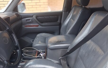 Toyota Land Cruiser 100 рестайлинг 2, 1999 год, 1 500 000 рублей, 8 фотография