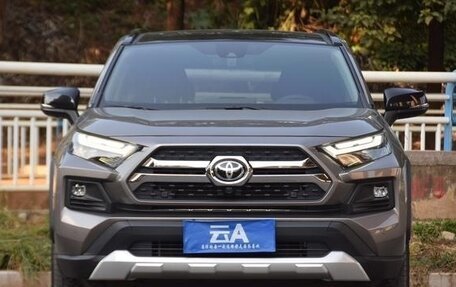 Toyota RAV4, 2024 год, 2 фотография